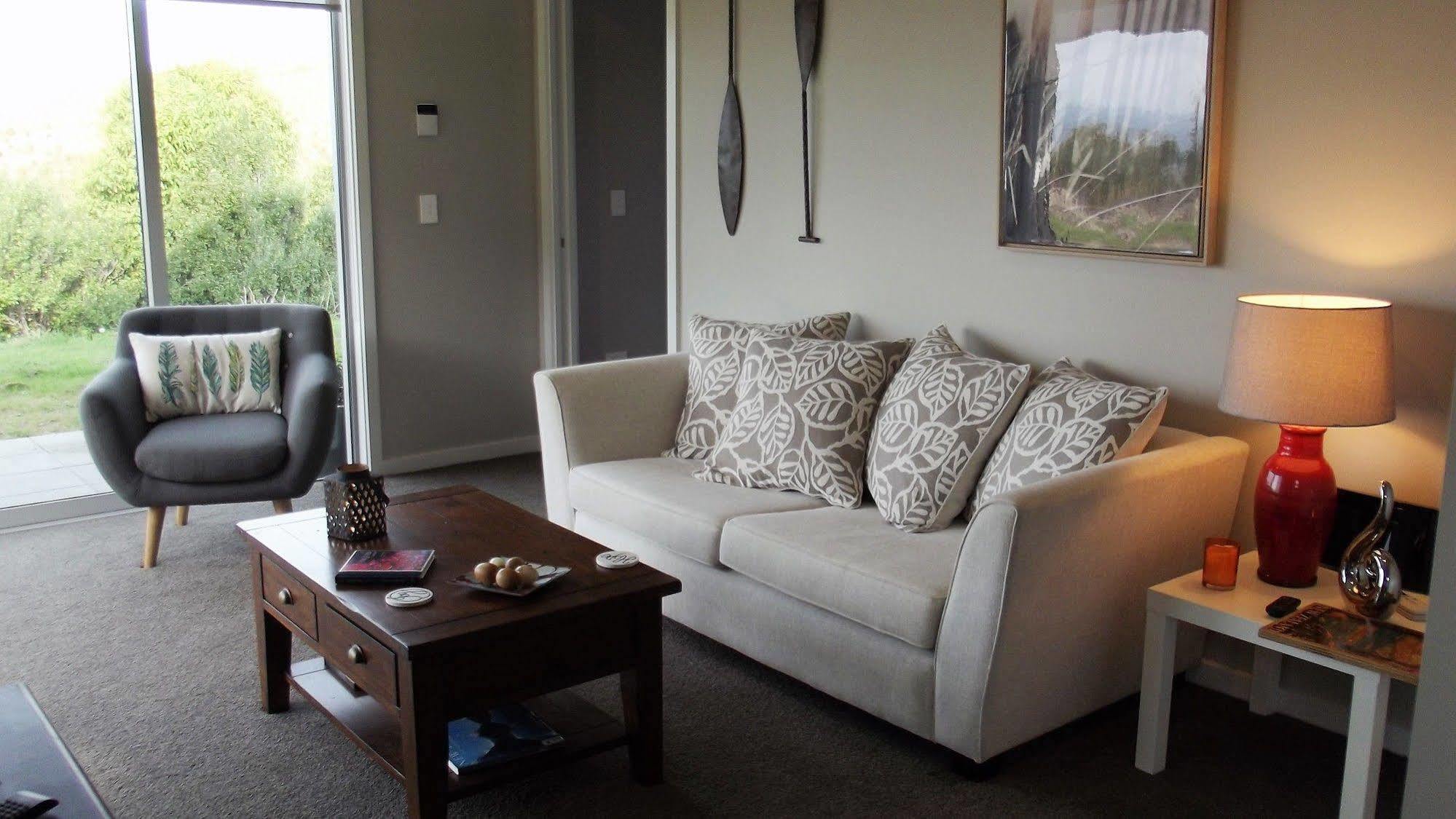 The Lakeview House Taupo Exterior photo