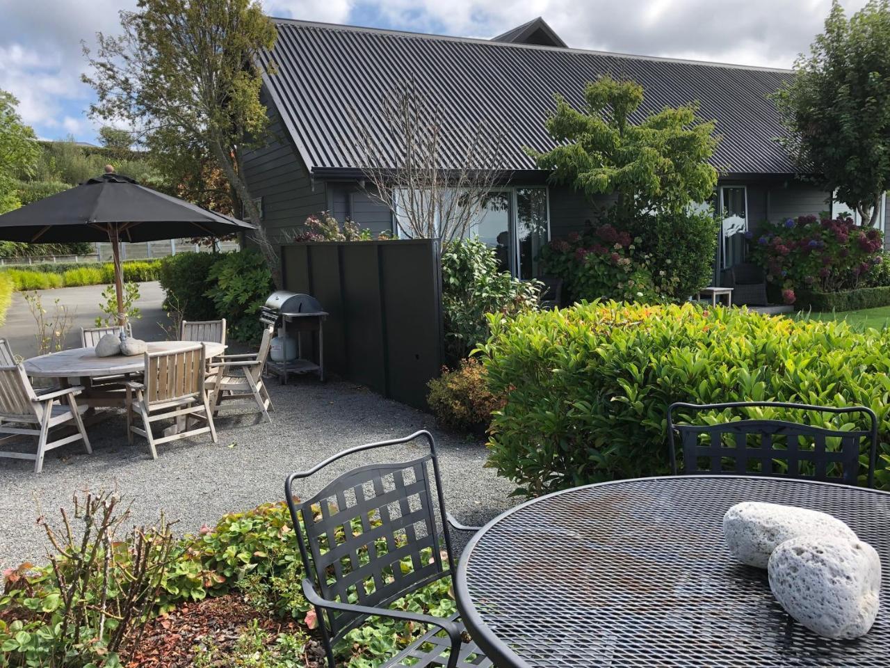 The Lakeview House Taupo Exterior photo